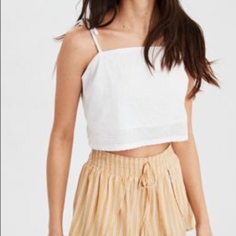 Cropped white top
